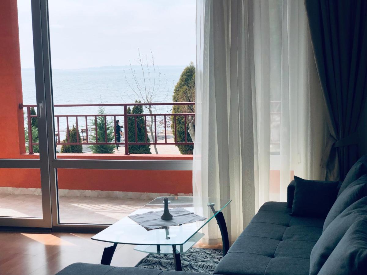 Beautiful Apartment Right By The Sea, Sveti Vlas Luaran gambar