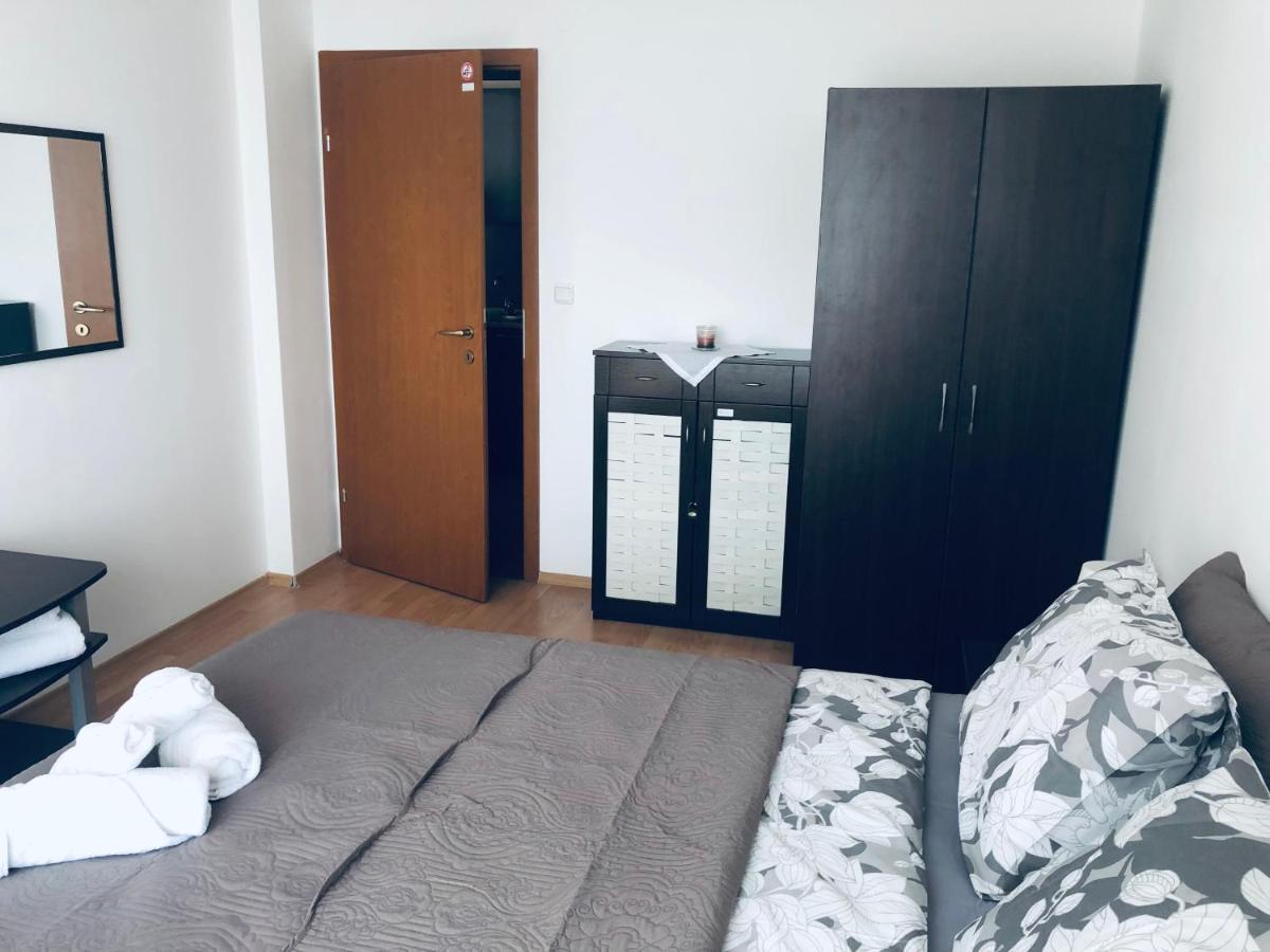 Beautiful Apartment Right By The Sea, Sveti Vlas Luaran gambar