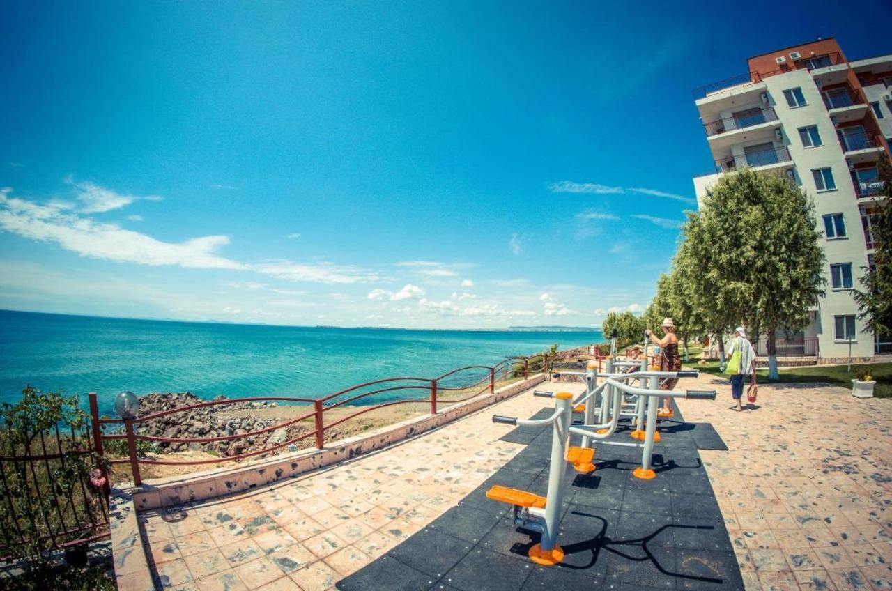 Beautiful Apartment Right By The Sea, Sveti Vlas Luaran gambar