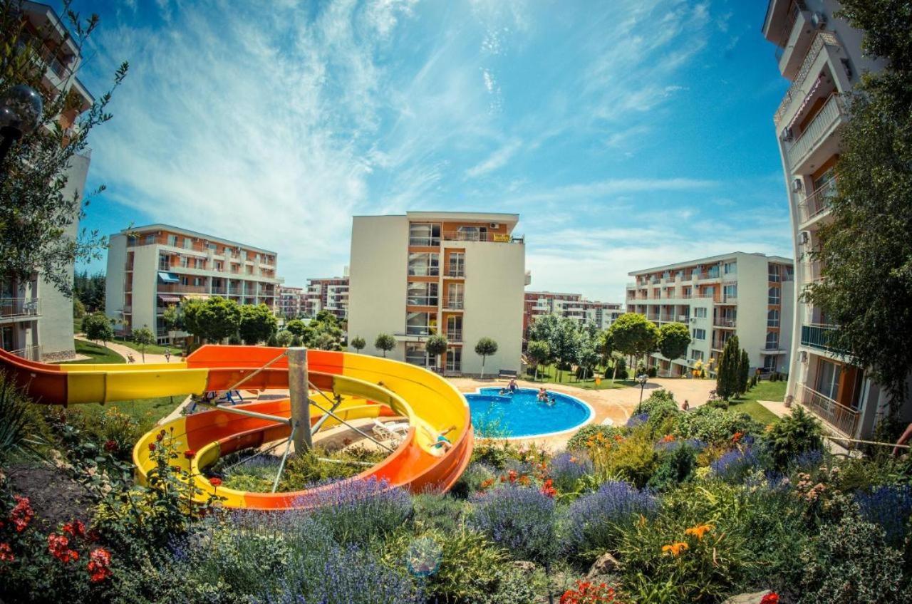 Beautiful Apartment Right By The Sea, Sveti Vlas Luaran gambar