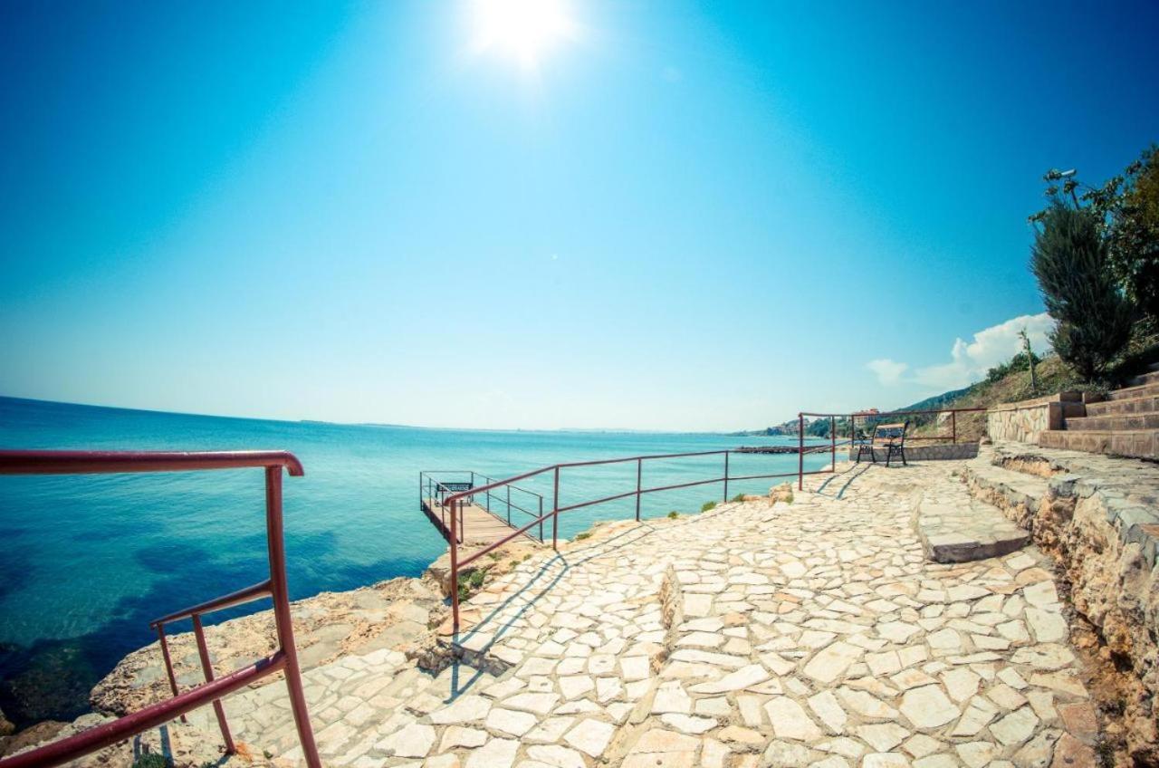 Beautiful Apartment Right By The Sea, Sveti Vlas Luaran gambar